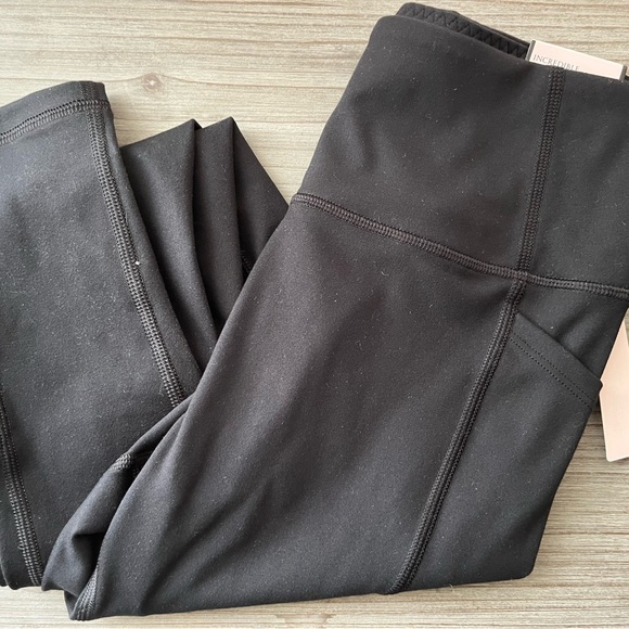 NWT VS Incredible Essential Legging Size 2 - Picture 3 of 9